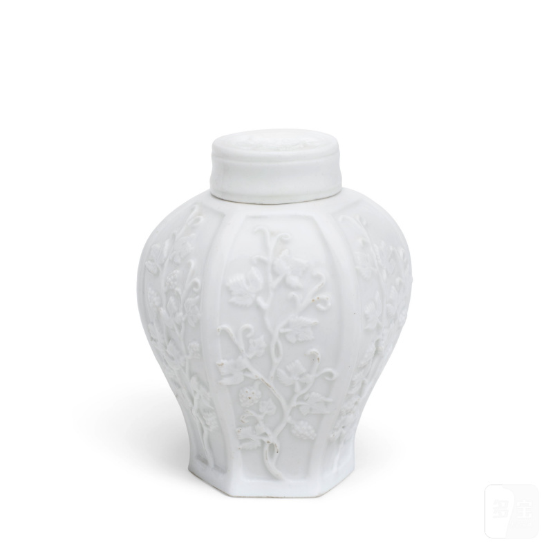 A Meissen hexagonal tea canister and cover, circa 1725-30